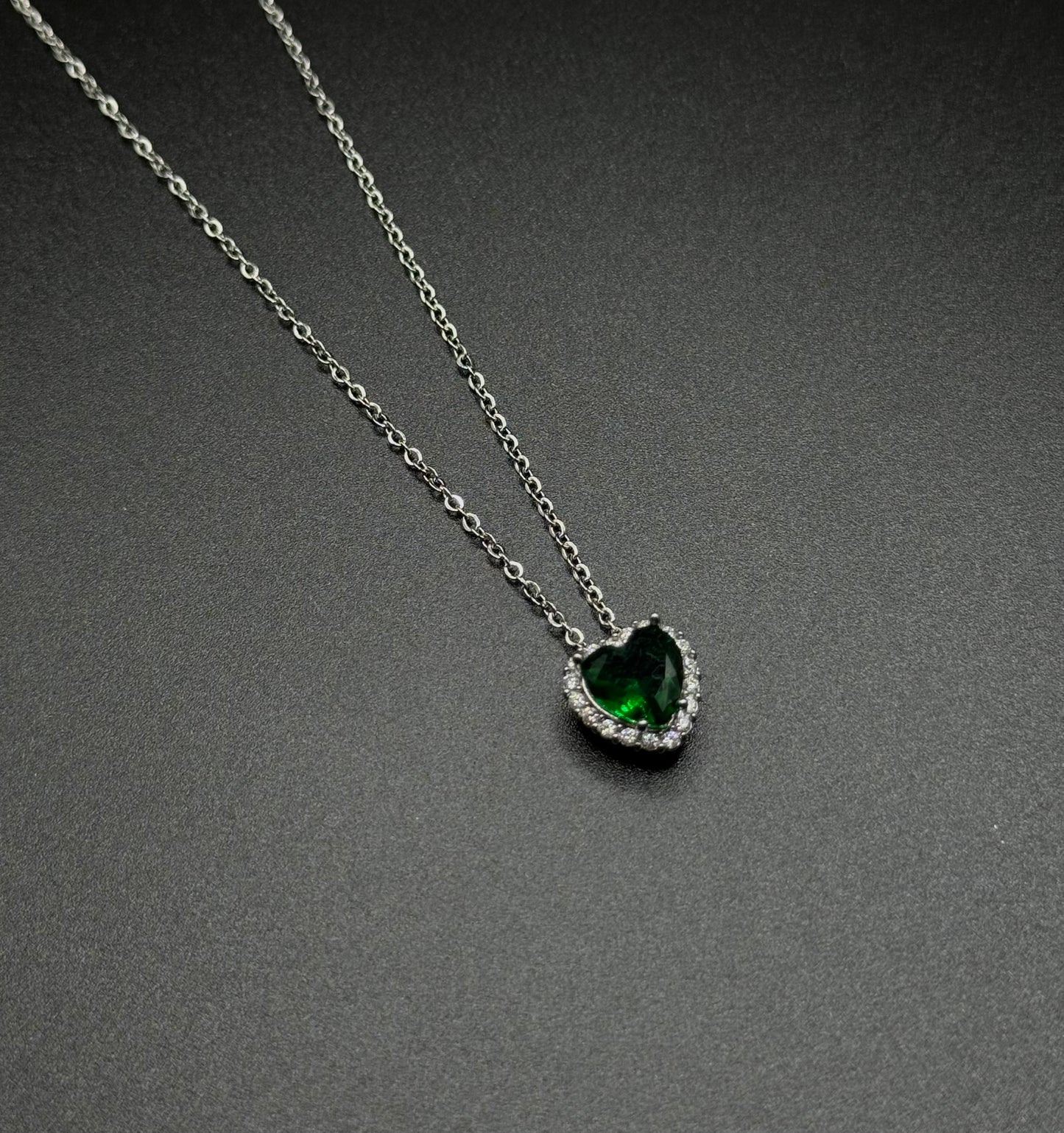 Collana Green Hearth